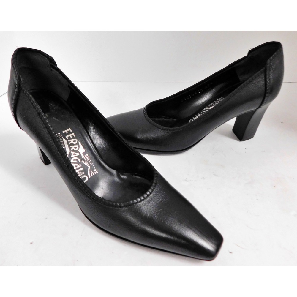 Salvatore Ferragamo Women's Black Leather Slip-On Pumps 4 D NEW